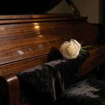 A warm, romantic love ballad with an intimate atmo cover