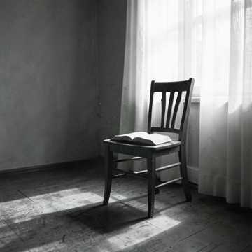 닿을 수 없는 너머 cover