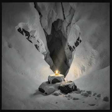 Ronestar x Glow x Veyra nella follia delle montagne cover